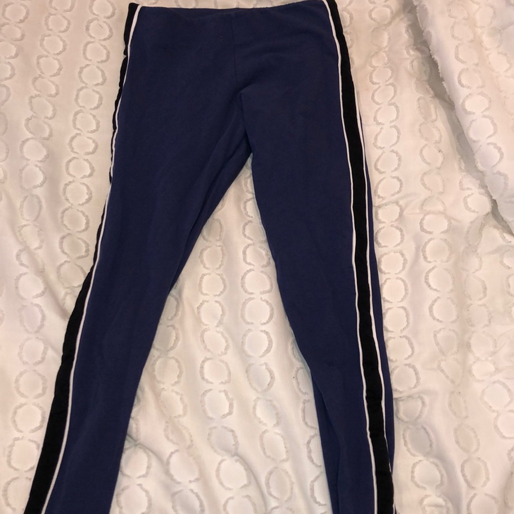 Blue leggings